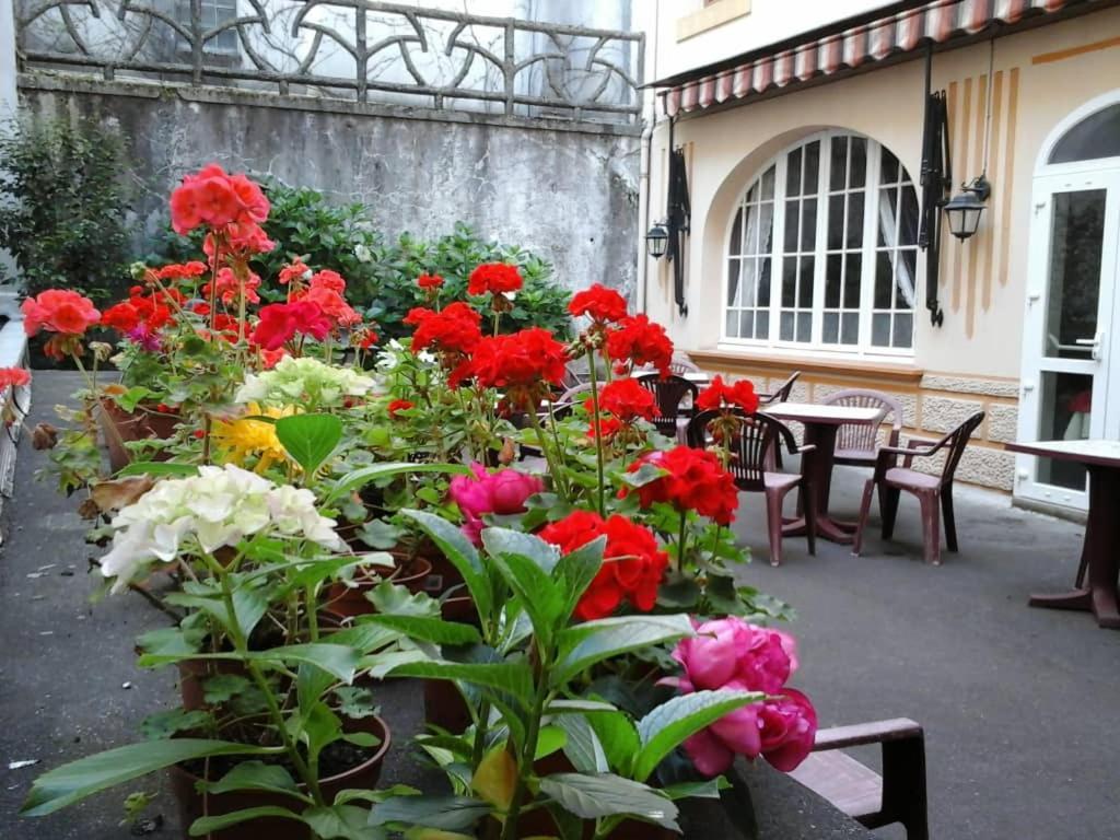 Hotel Calvaire Lourdes Exterior foto